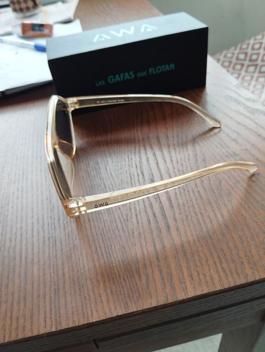Óculos de Sol flutuantes AWA