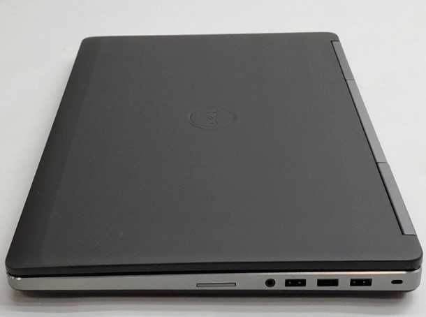 Ігровий ноутбук Dell 17.3 16/256gb i7-6820HQ і відео 2gb GDDR5 чудовий
