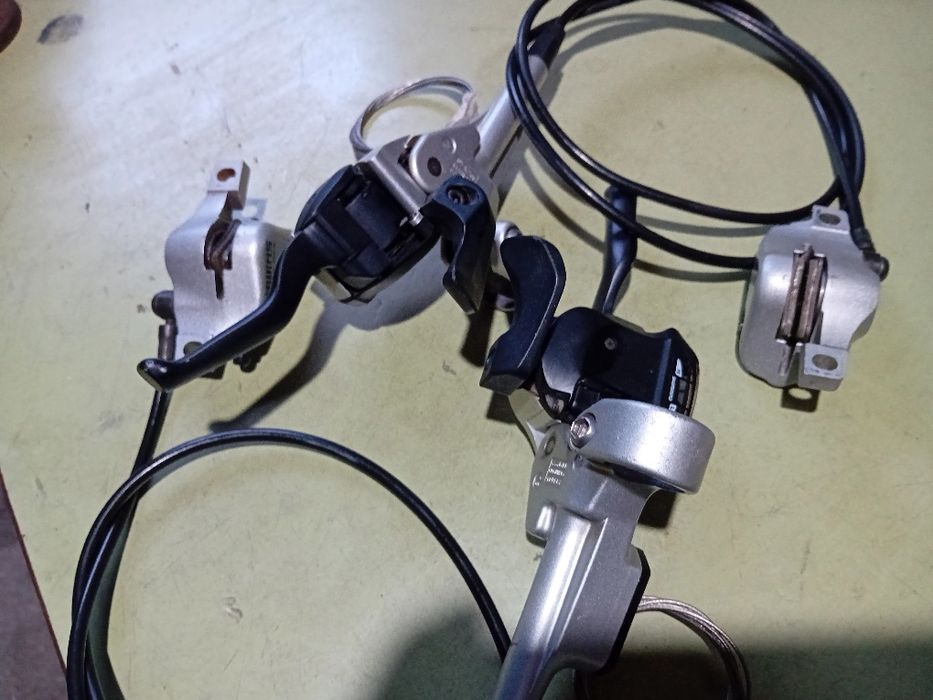 Travões +câmbios DEORE XT semi-novos