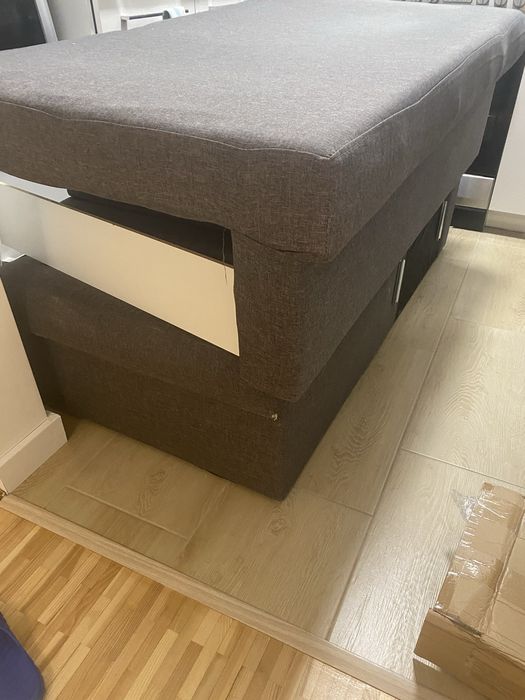 Oddam narożnik L z funkcją spania