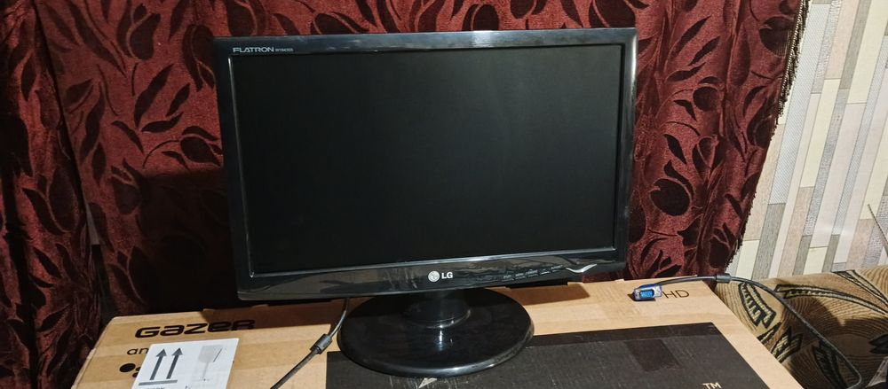 Монитор LG Flatron W1943SS 19" — Отличное состояние