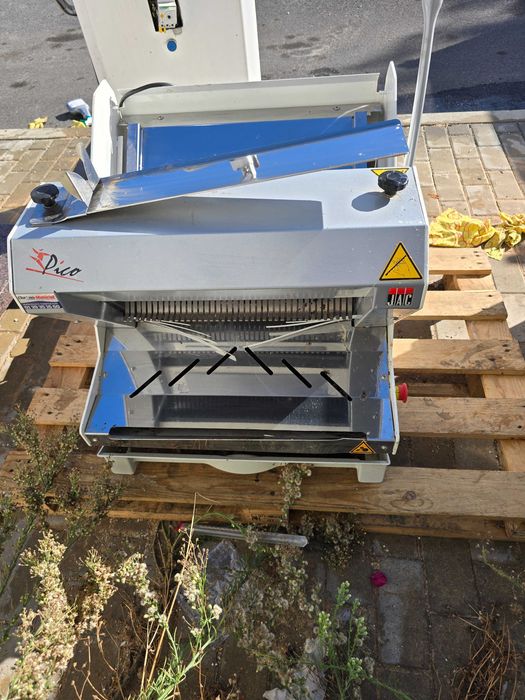 Fatiadora de Pão Industrial JAC Pico – Modelo MJL 450/11