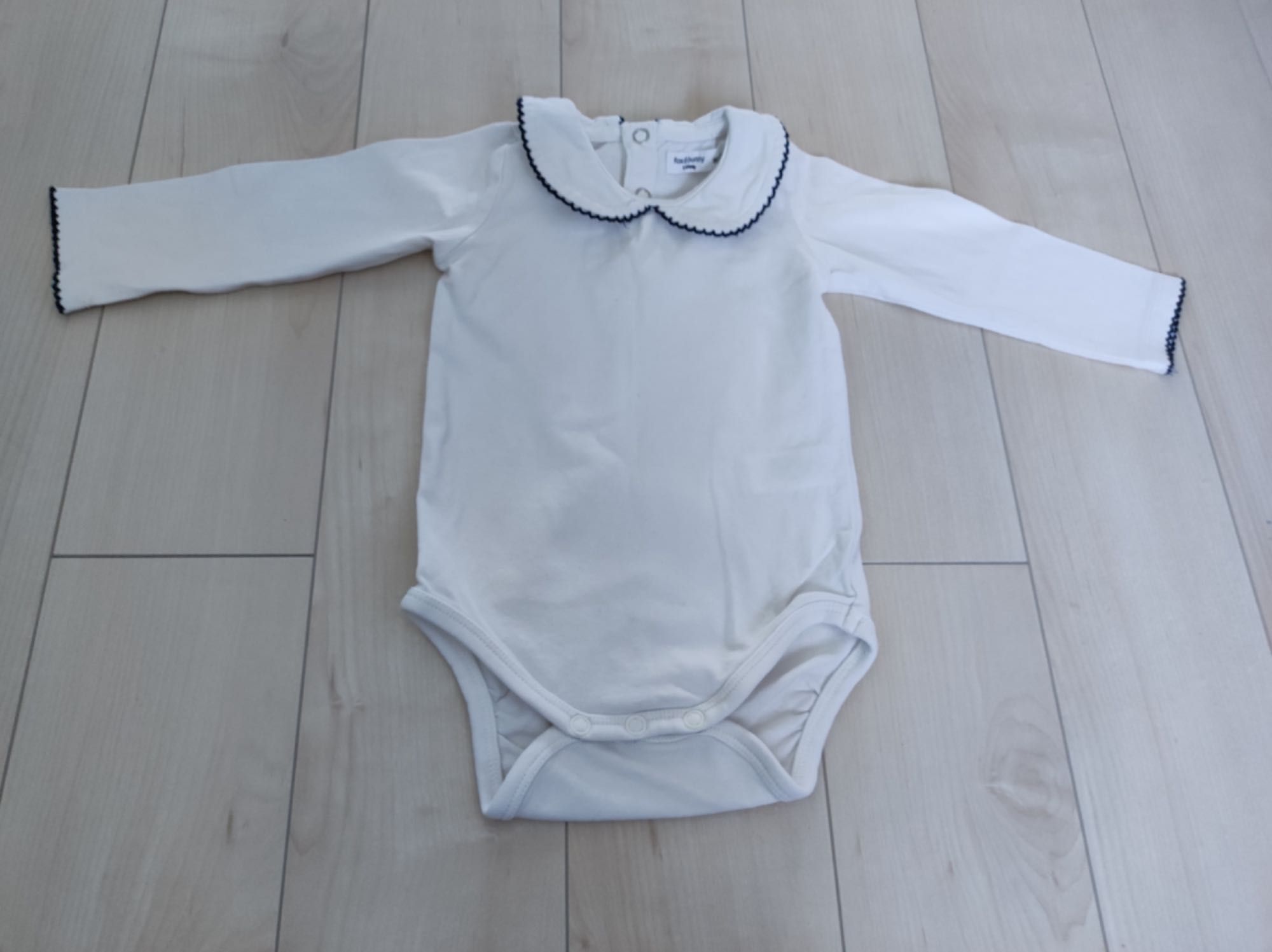 Body spódniczka i opaska z kokardą plus bluza z cekinami r74-80