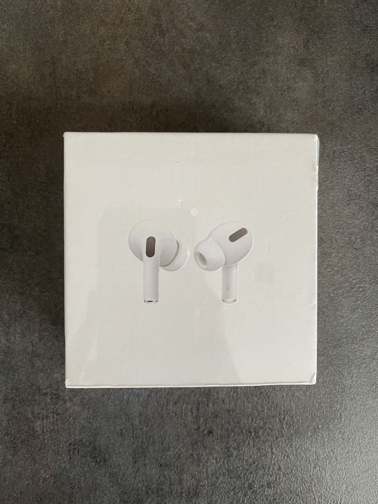 AirPods Pro MagSafe Charging case