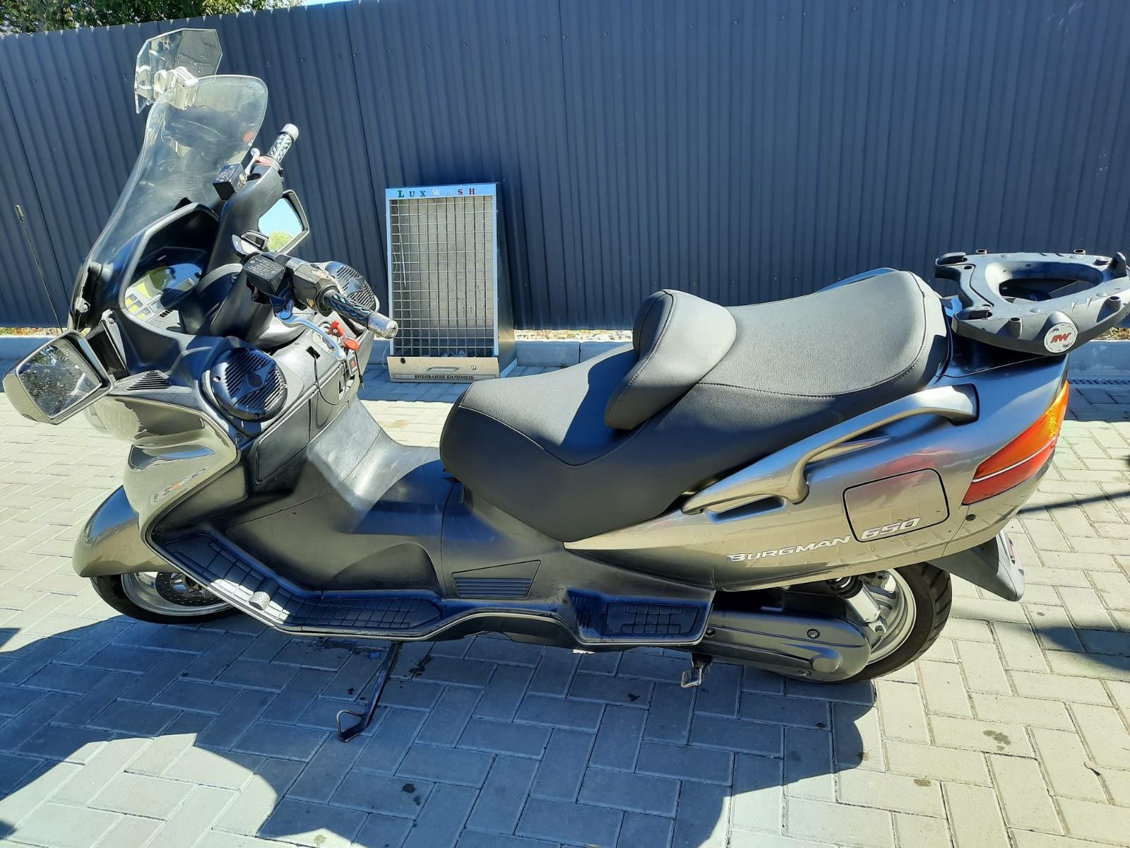 Макси скутер Suzuki Burgman 650