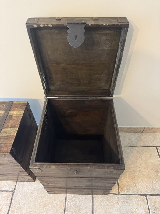 Conjunto de 2 baús em madeira maciça,l (decoração rustica ou vintage)