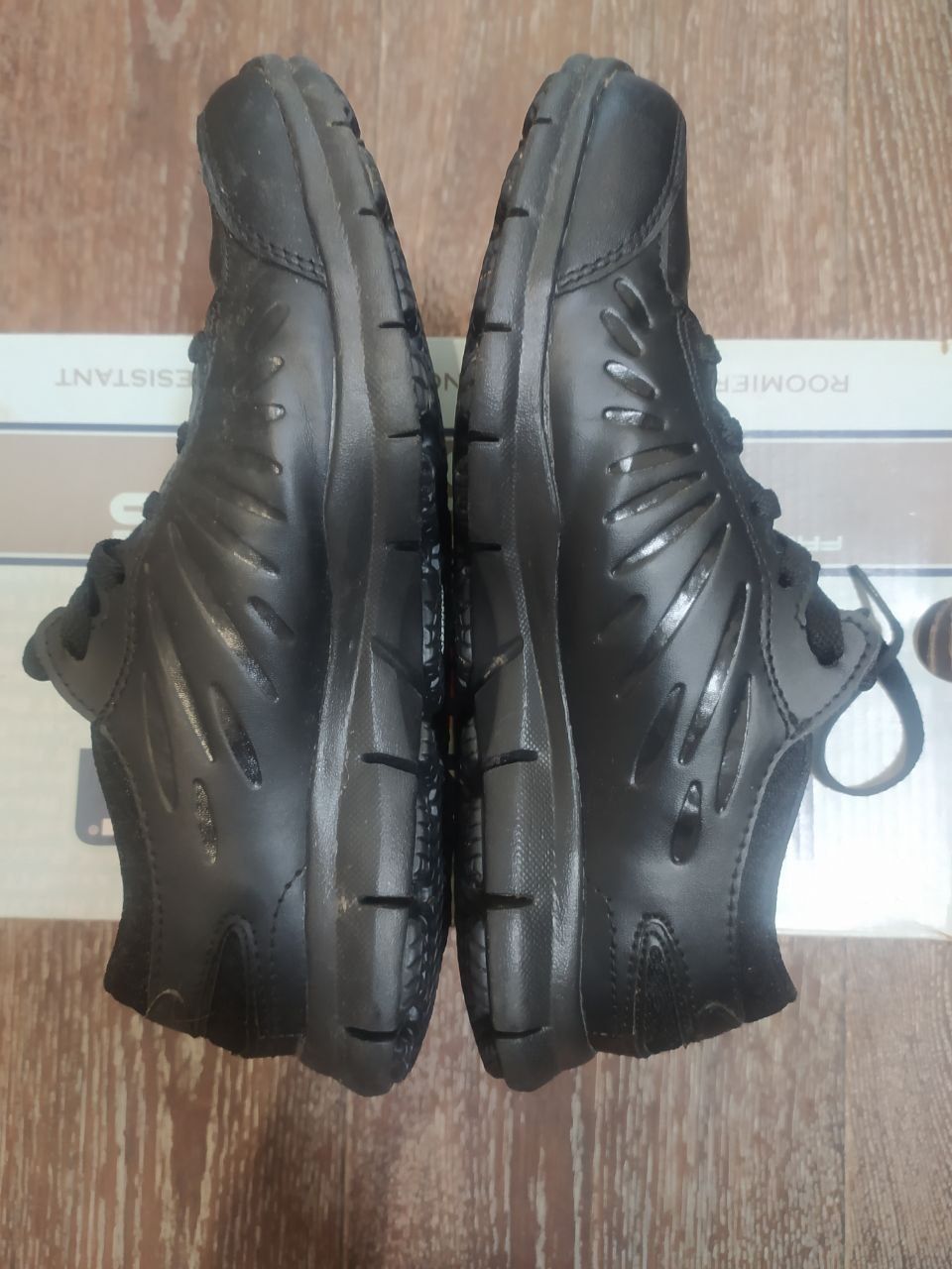 Кроссовки подростковые НОВЫЕ оригинал Skechers мальчик/девочка 36 разм