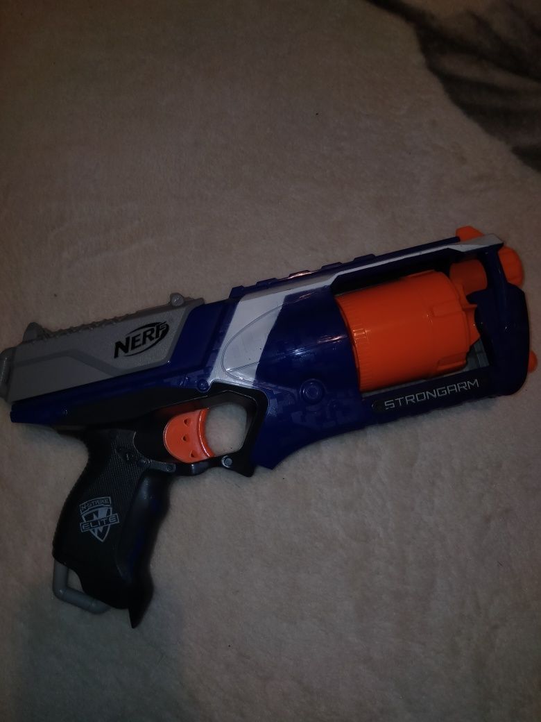 Nerf Elite Strongarm