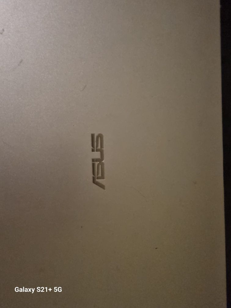 Laptop asus stan dobry