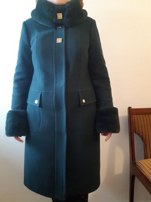 Пальто жіноче бірюзового кольору. Розмір 48-50. Торгова марка ANIDOR