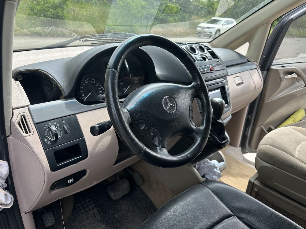 Торпедо панель и подстаканник Mercedes Viano, Vito 639 2003-2014