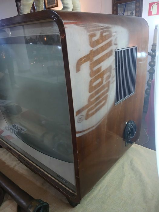 Antiga TV Televisão Philips