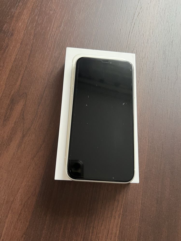 Iphone 11, kolor bialy, 128 GB