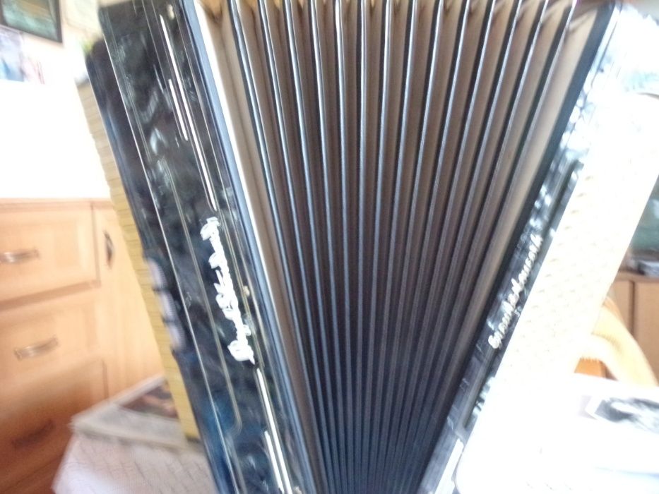 akordeon Royal Standardt 120 b 4 ch stan bdb