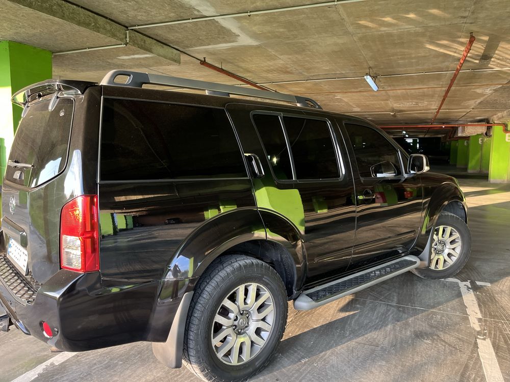 Nissan Pathfinder 2011