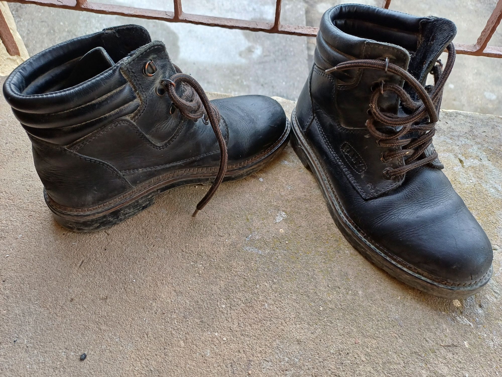 Bota castanha T.40