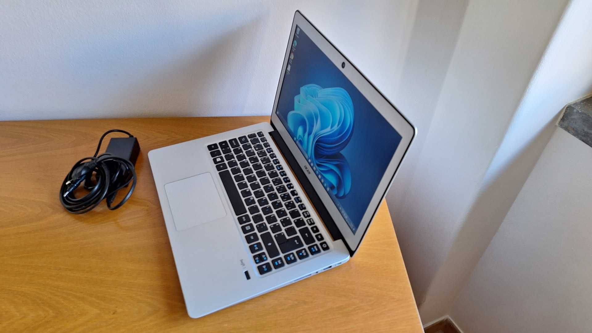 Acer Swift3- Core i3 6100U 2.3GHz- 8GB Ram- SSD 256GB