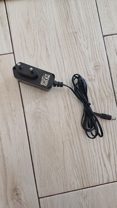 Ładowarka 12V. OEM