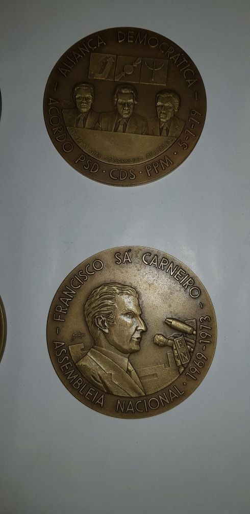 6 Medalhas em Bronze Homenagem a Sá Carneiro