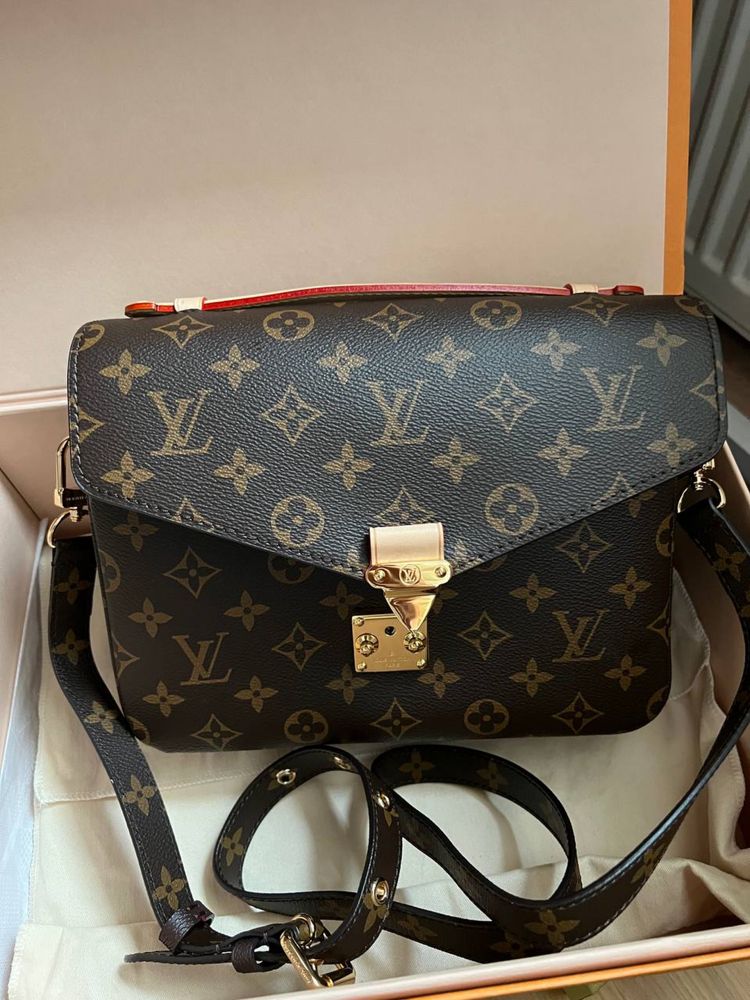 Сумка Louis vuitton