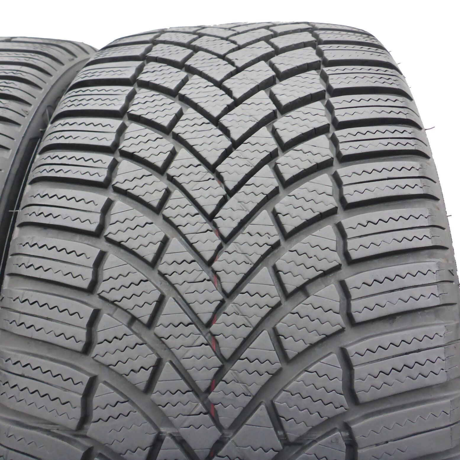 Opony 235/40/19 Bridgestone 235/40R19 96V XL Lm005 Zimowe 2024 7-7,2mm
