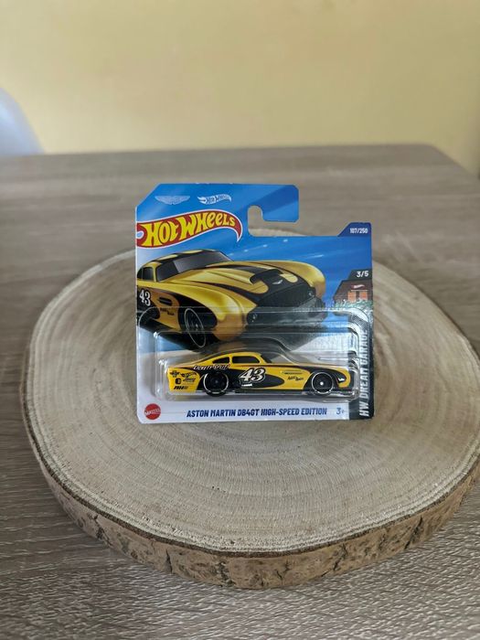 Miniatura Hot Wheels Aston Martin DB4GT High-Speed Edition