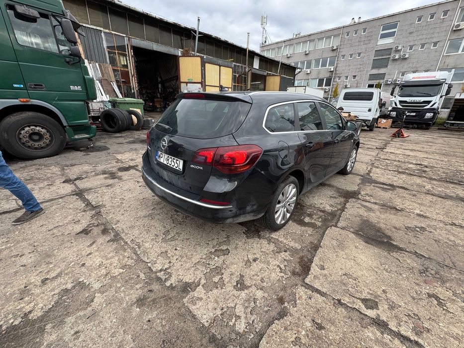 Opel ASTRA 1.6 CDTi 2016 rok Kombi Super Wyposażenie uszkodzony silnik