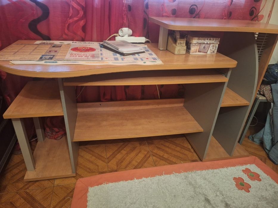 Secretária para computador