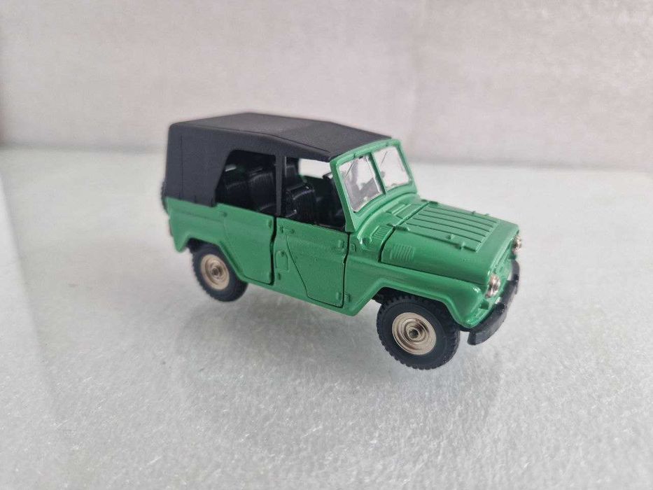 УАЗ 469 А34 Салатовый модель 1:43 сделано в СССР машинка