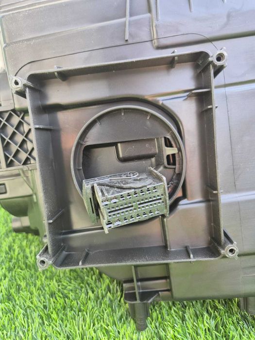 Farol Dianteiro Esquerdo Porsche Macan (95B) (2016–2022)