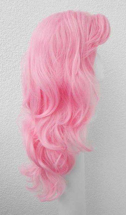 Fluttershy MLP różowa falowana peruka z grzywką cosplay wig różowy