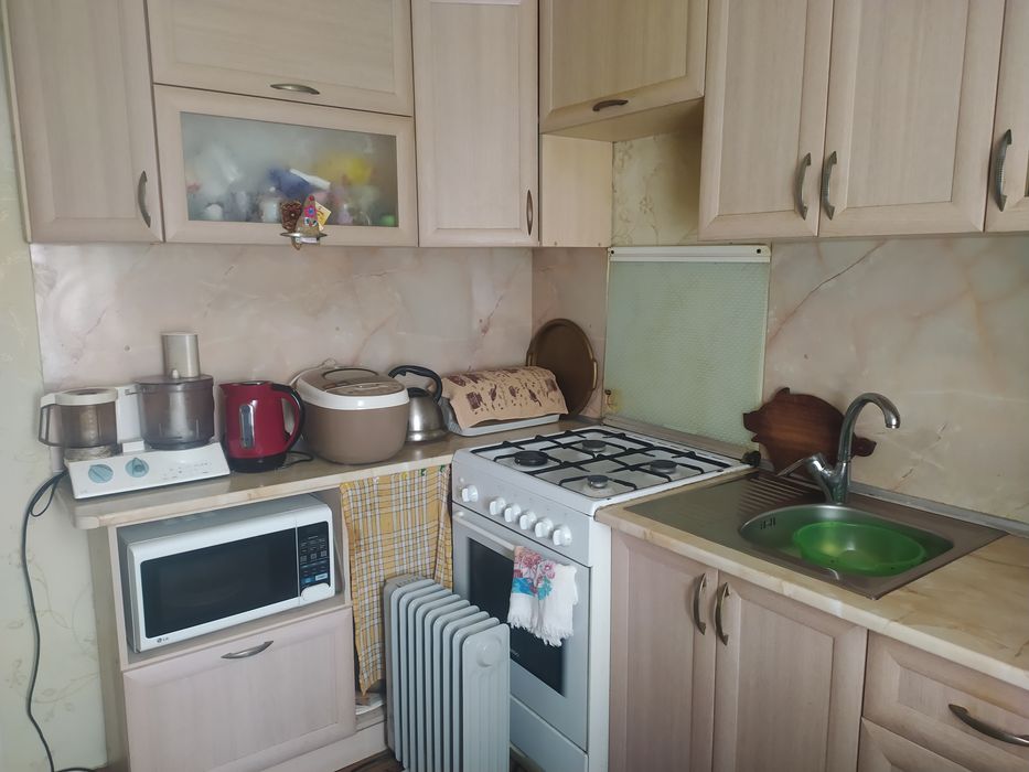 Продаю 2к Центр ул. Защука
