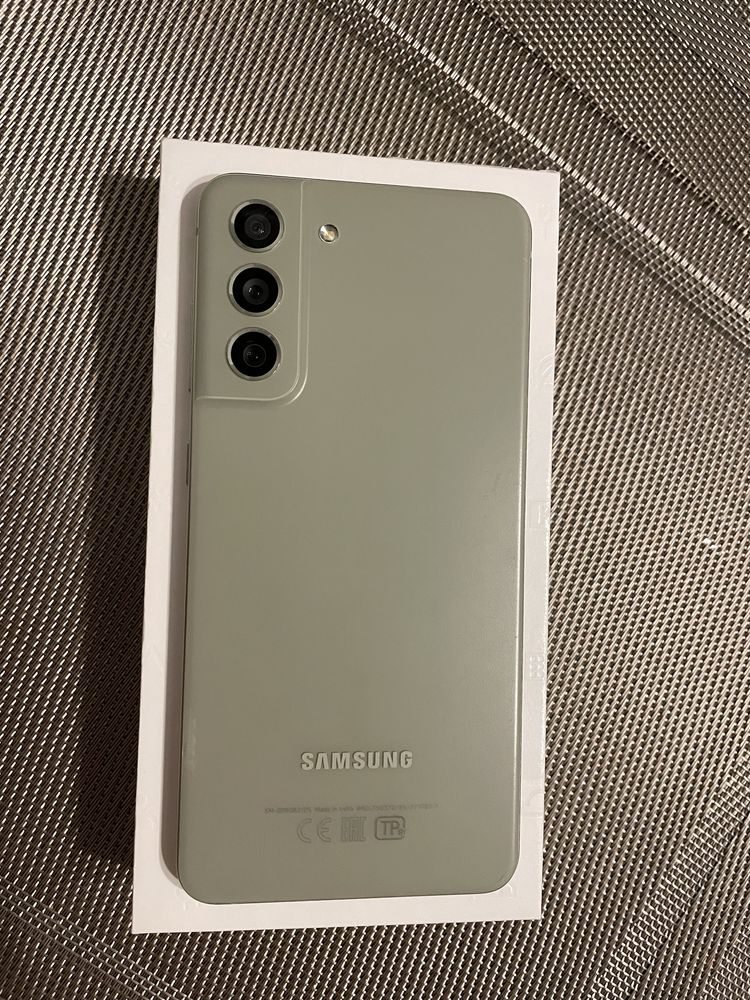 Офіційний Samsung S21fe 6/128 2sim, ідеальний стан