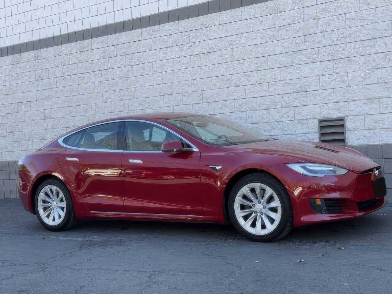 2017 Tesla Model S 90D