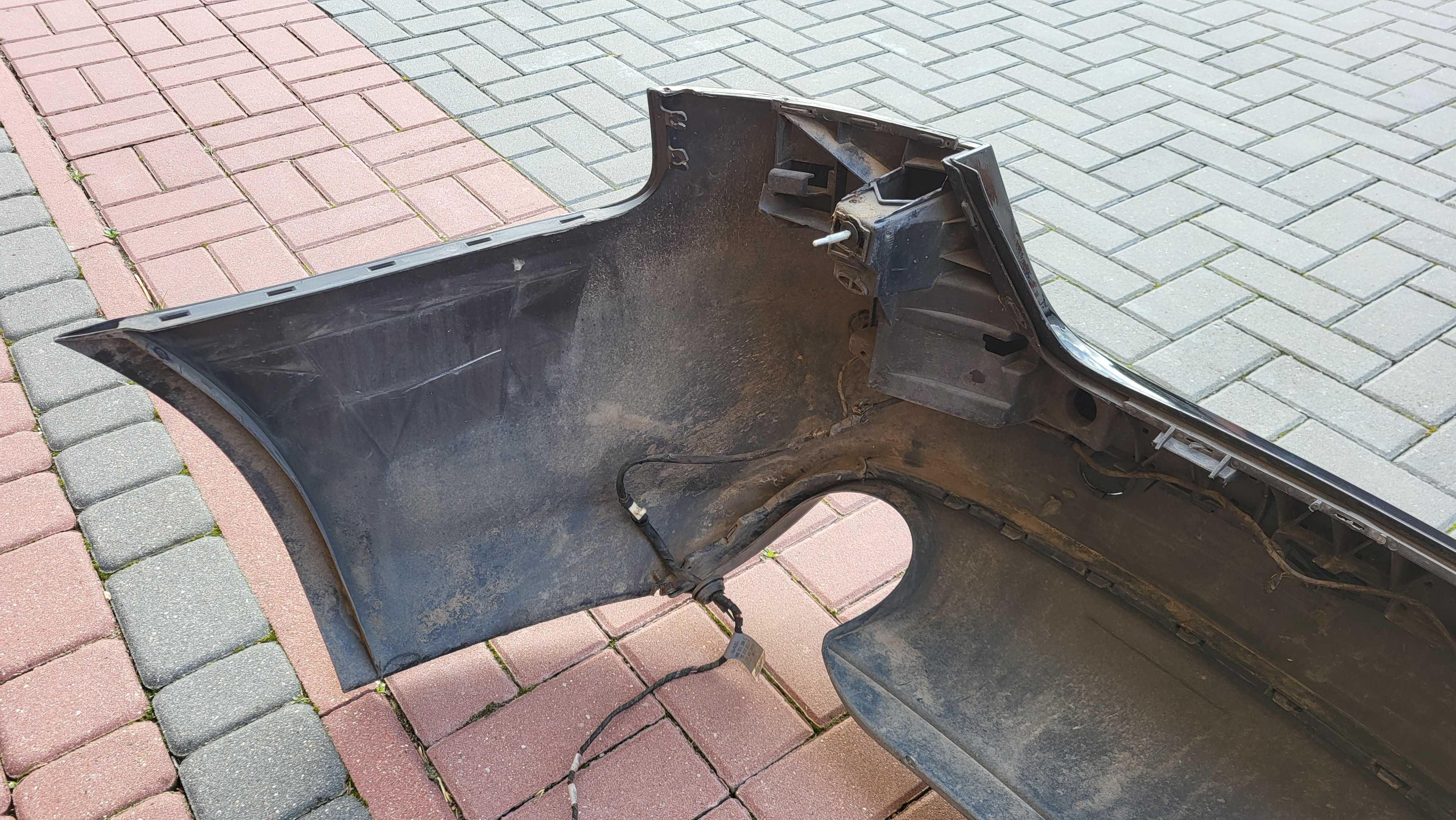 Zderzak tył Audi A4 B8 PDC sedan LY9B