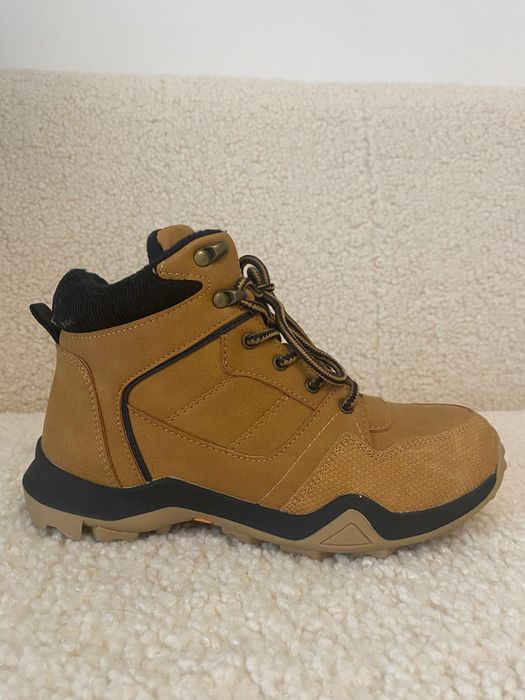 Nowe Buty jesienno- zimowe dla chłopca 36 Reserved