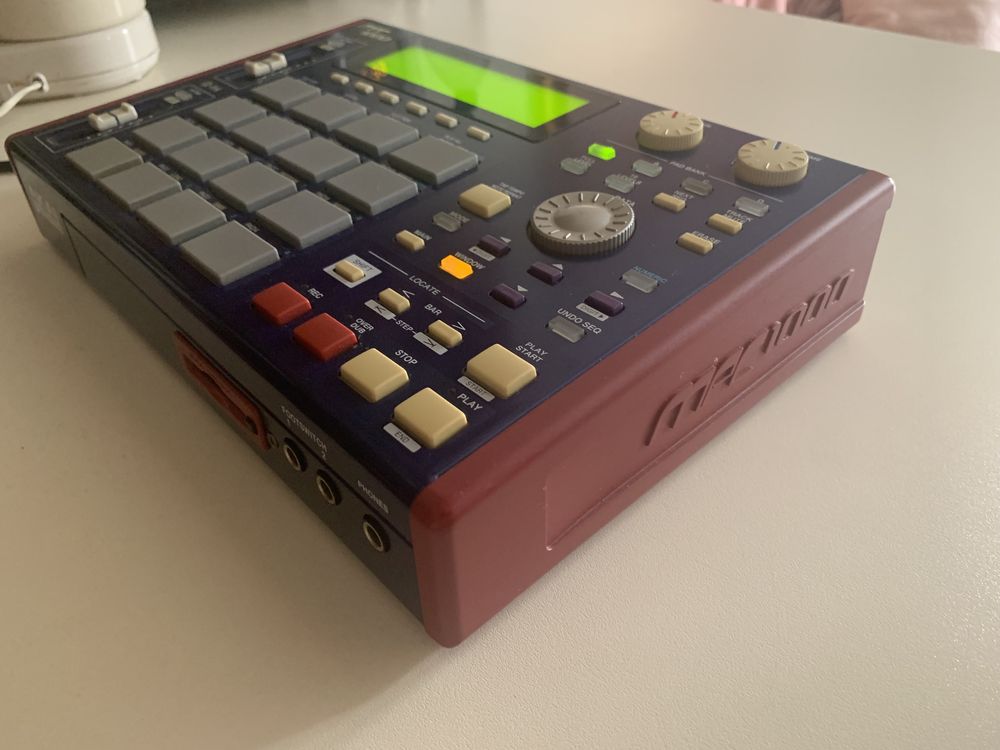 Akai mpc 1000 JJOS2XL RAM MAX128mb na caixa original otimo estado mp