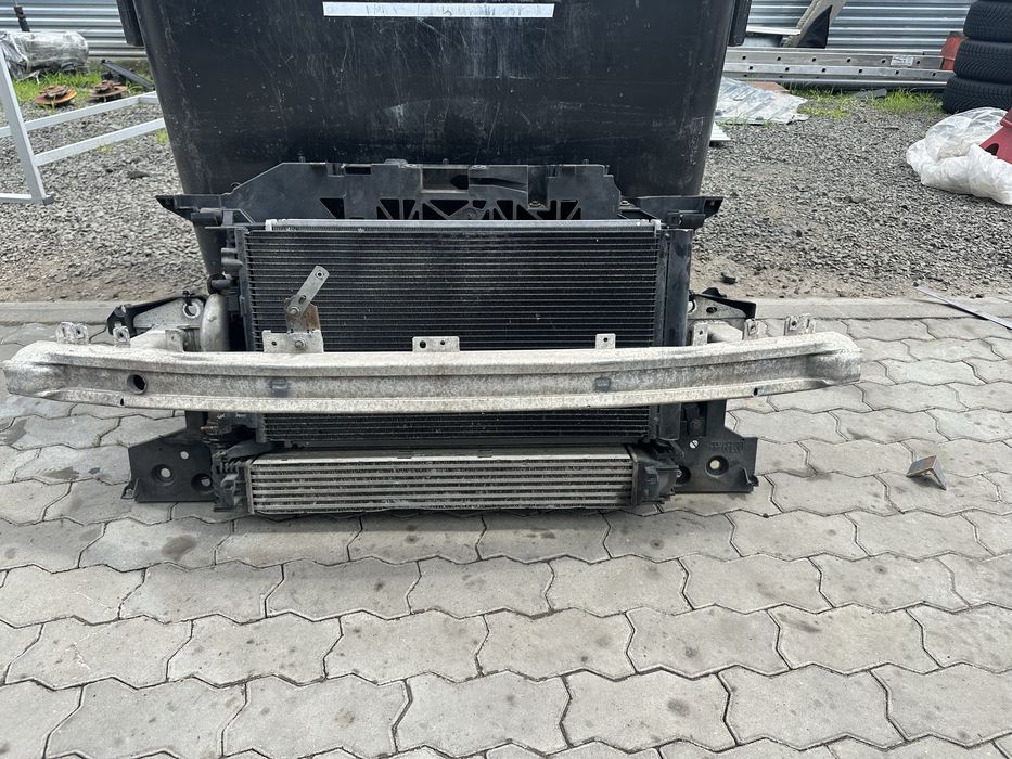 Телефізор, касета радіаторів у зборі, підсилювач. Renault scenik 3.