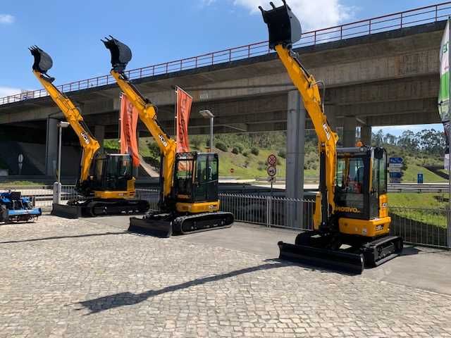 MINI-GIRATÓRIA JCB