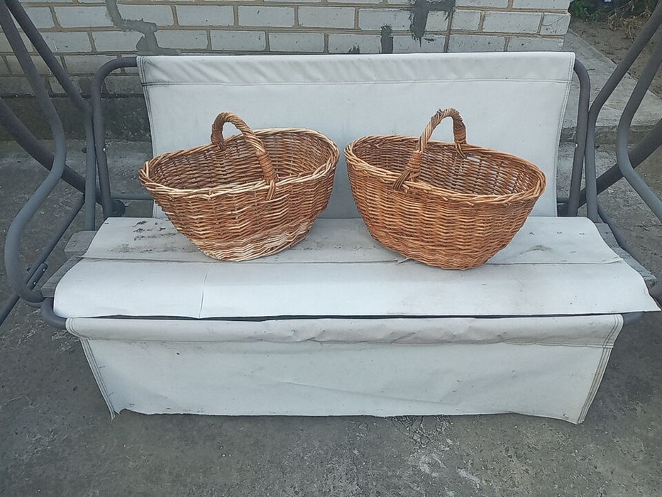 Продам корзинки из лозы.