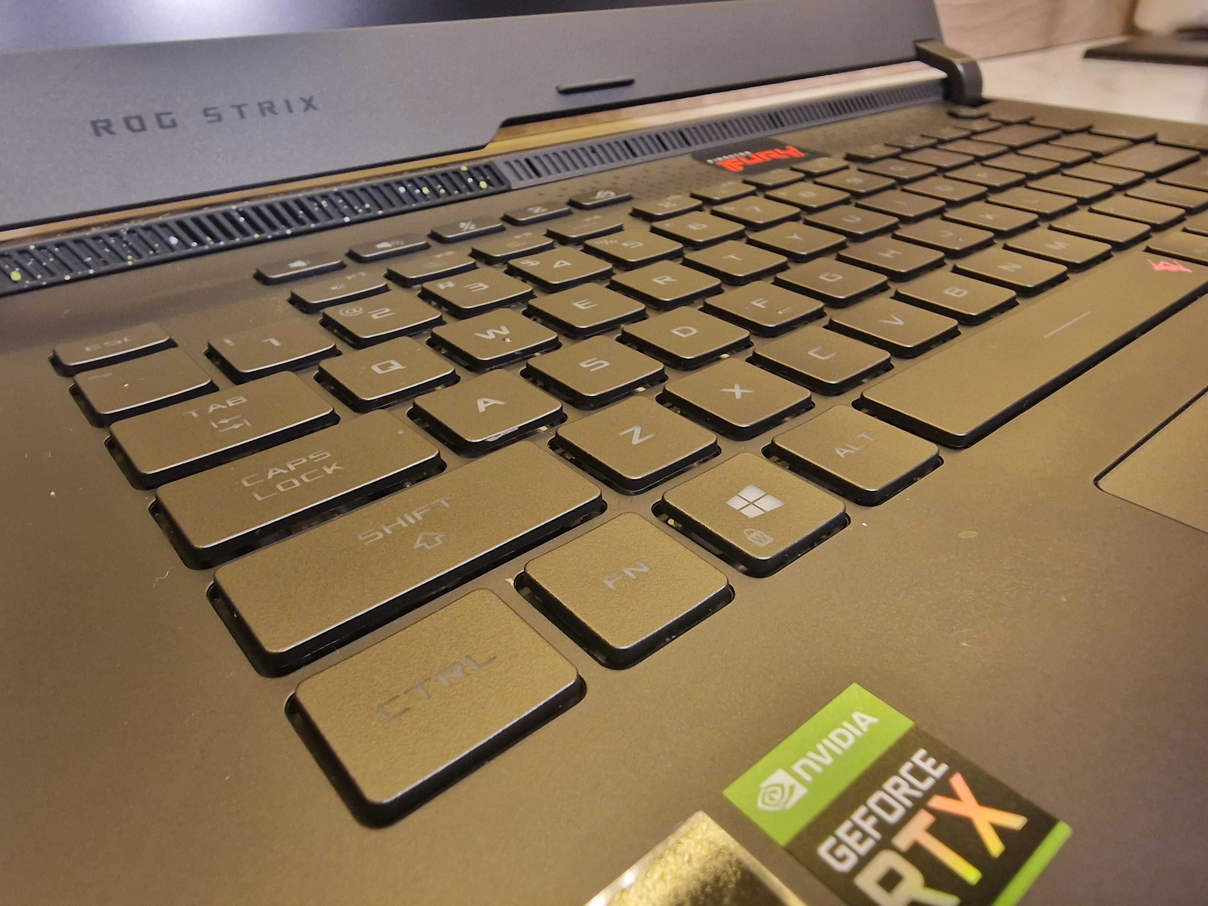 ASUS ROG STRIX G16 (G513R); Ryzen 7 6800H; 32GB DDR5; GEFORCE 3070TI
