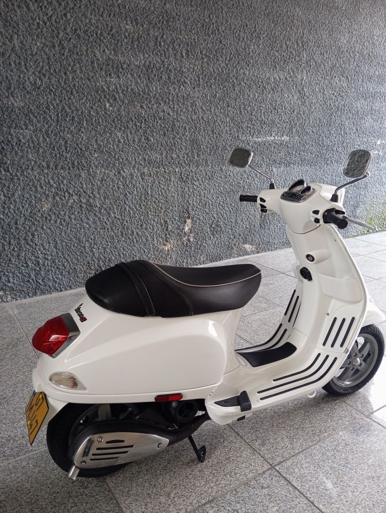 Vespa 50S em muito bom estado geral