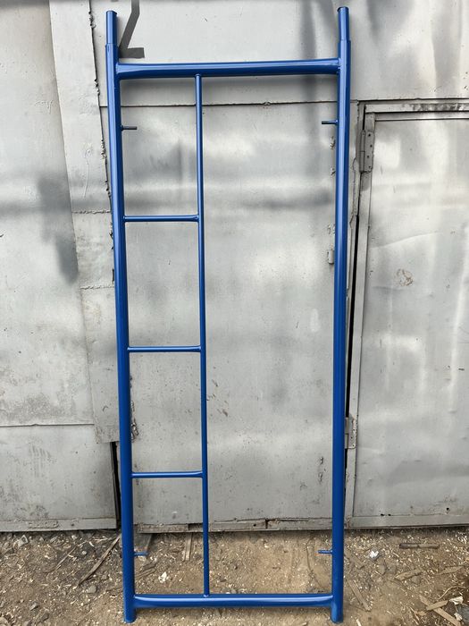 Ліса, будівельні риштування