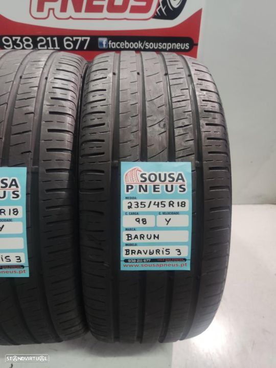 2 pneus semi novos 235-45r18 barum - oferta dos portes 110 EUROS