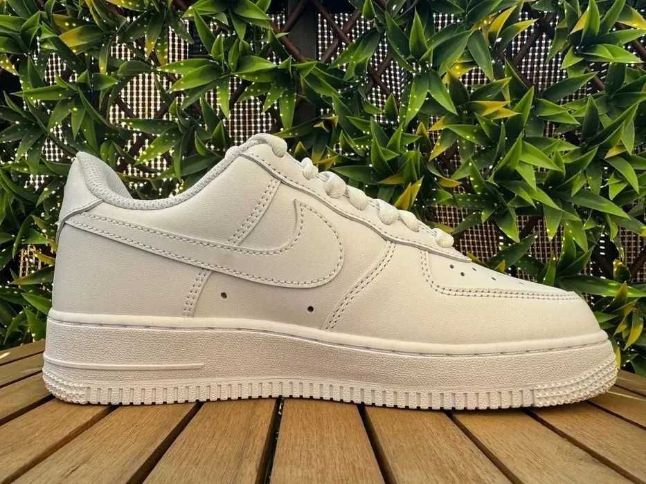 Buty Nike Air Force 1 Low '07 White r. 38