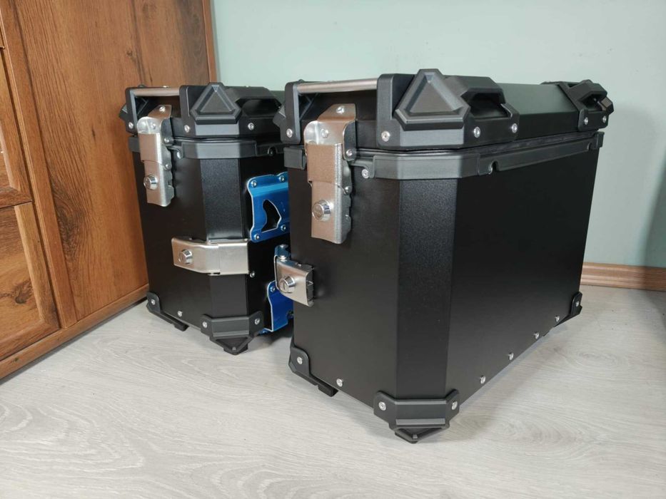 ALUMINIOWE kufry motocyklowe boczne CZARNE 2x38L uniwersalne SW-Motech