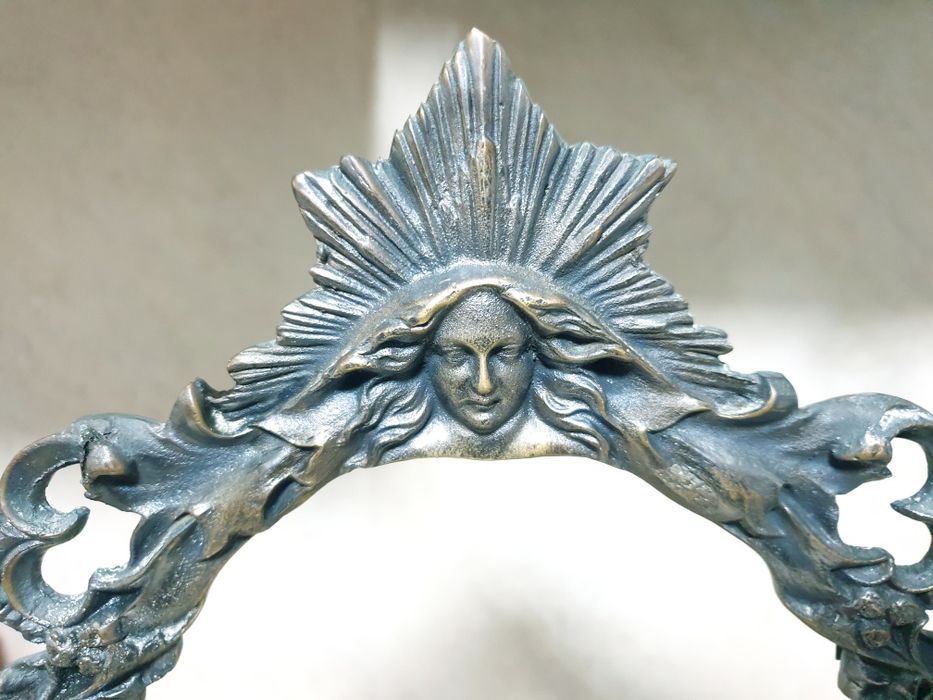 Fantástica antiga estrutura de espelho tocador Arte Nova em bronze