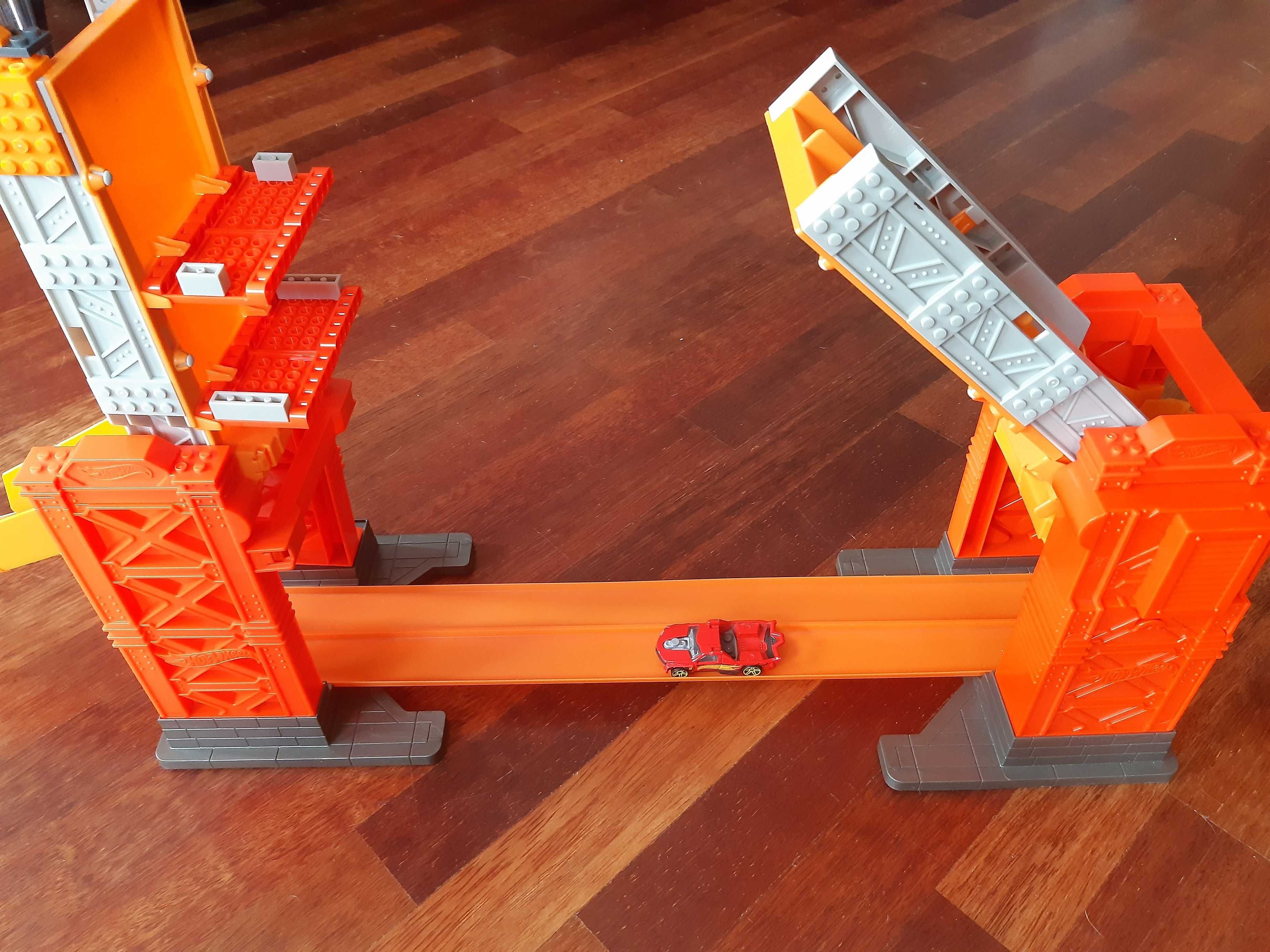 Hot Wheels Track Builder