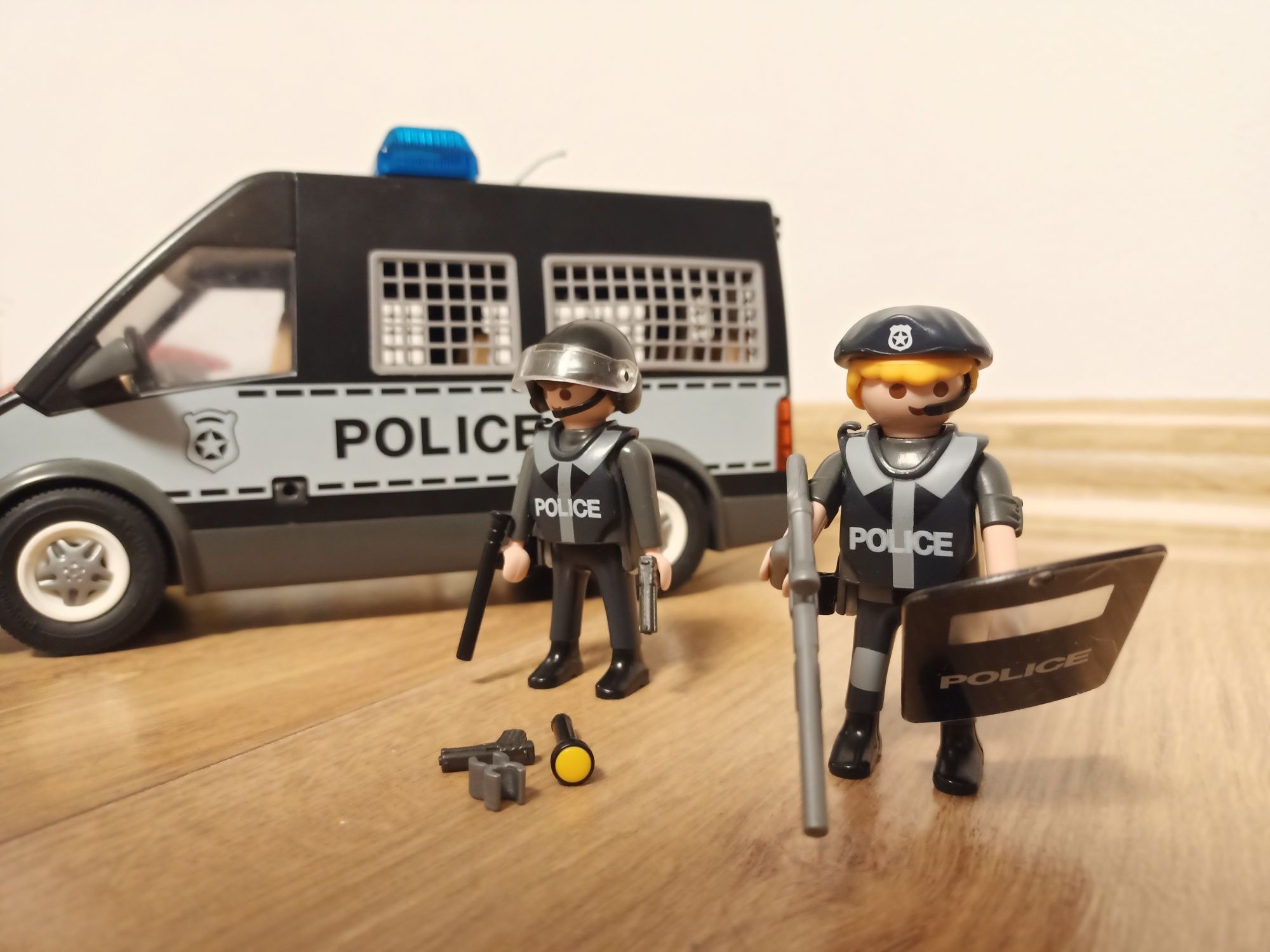 Playmobil samochód policyjny