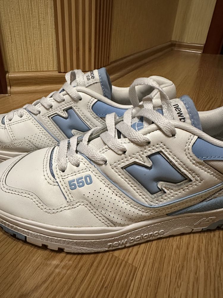 Кроссовки new balance 550 unc white university blue р. 38-39